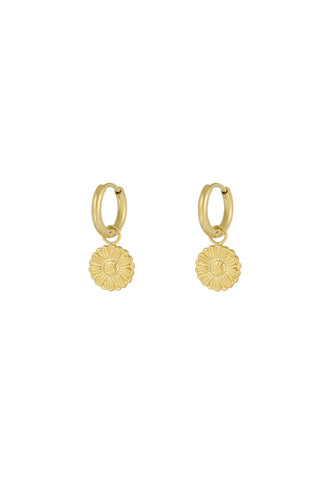 gouden ring-oorbel met madeliefje