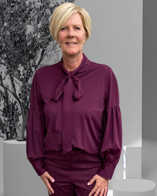 Blouse travel met strik in bordeaux-rood