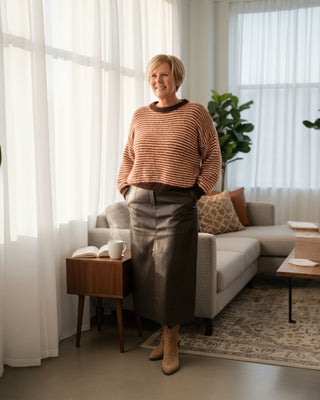 Lange leather-look rok in bruin