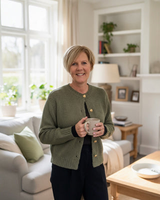 Gebreid vestje LOVE in groen