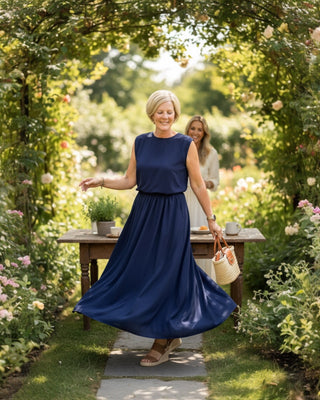 Mouwloze zomerse top in donkerblauw